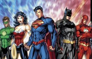 Grupo da LIGA DA JUSTIÇA - Lanterna Verde, Mulher Maravilha, Superman, Batman e Flash.